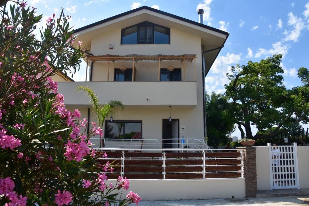 La Ceiba Speciosa Bed & Breakfast Capaccio Eksteriør bilde
